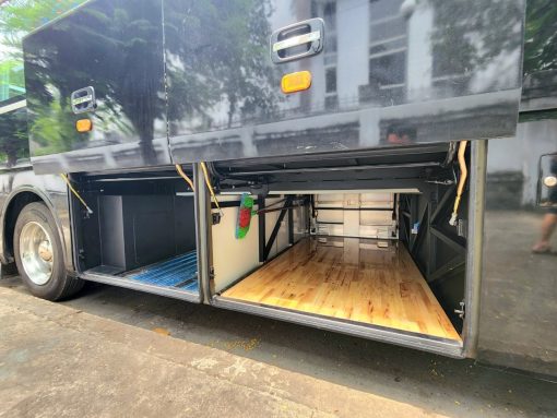 Limousine 17c universe nâng chân - Ảnh 8