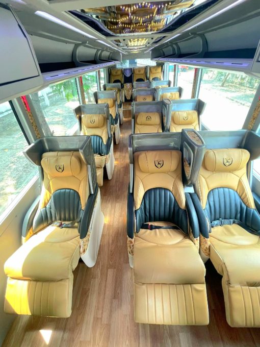 Limousine 17c universe nâng chân - Ảnh 5