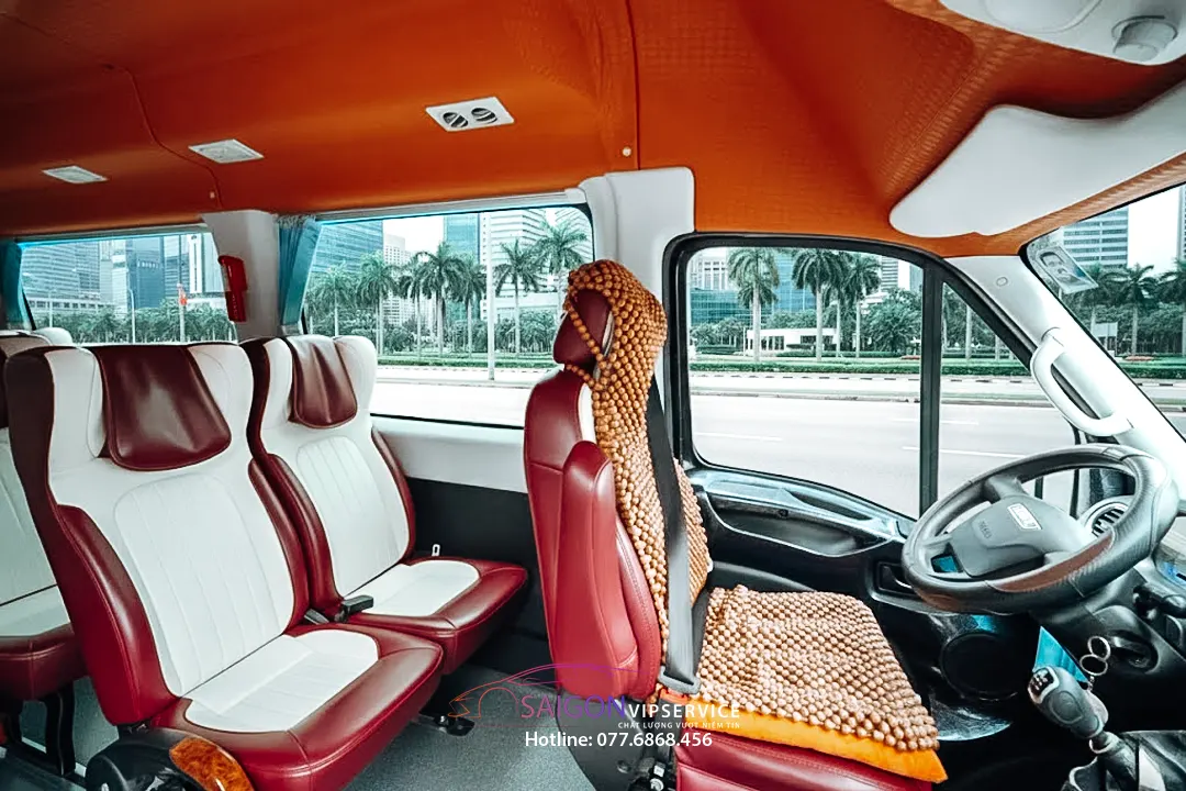 Thuê xe 16 chỗ IVECO Daily - Ghế ngồi rộng rãi