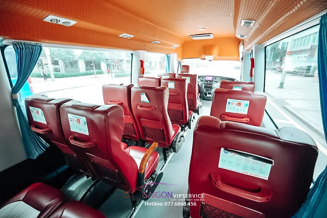 Thuê xe 16 chỗ IVECO Daily - Nội thất ấn tượng