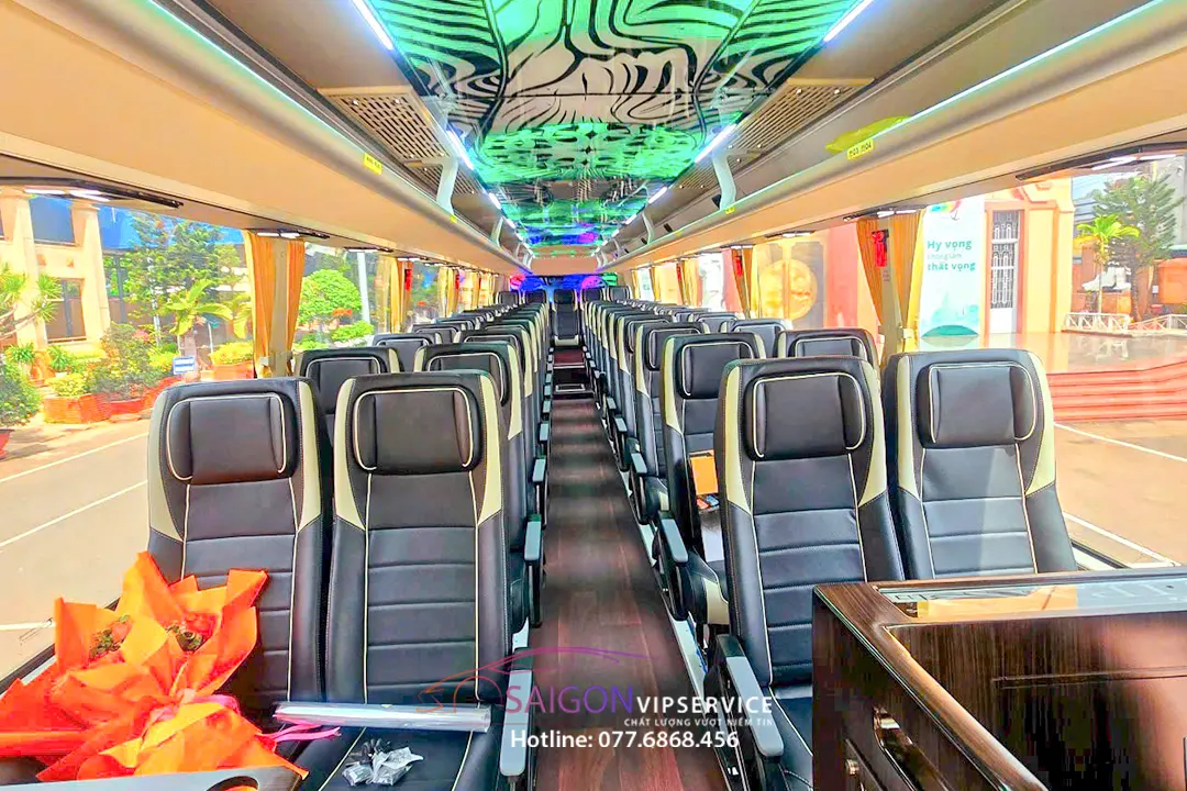 Xe 45 chỗ Thaco Luxury BlueSky - Ánh sáng đa sắc màu