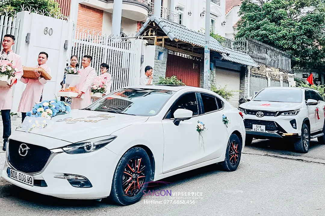 Thuê xe hoa cưới sang trọng tại Saigon VIP Service giúp bạn khởi đầu hôn lễ đáng nhớ