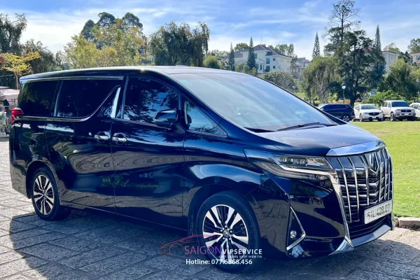 Toyota Alphard Limited màu đen với ngoại thất sang trọng cho dịch vụ VIP