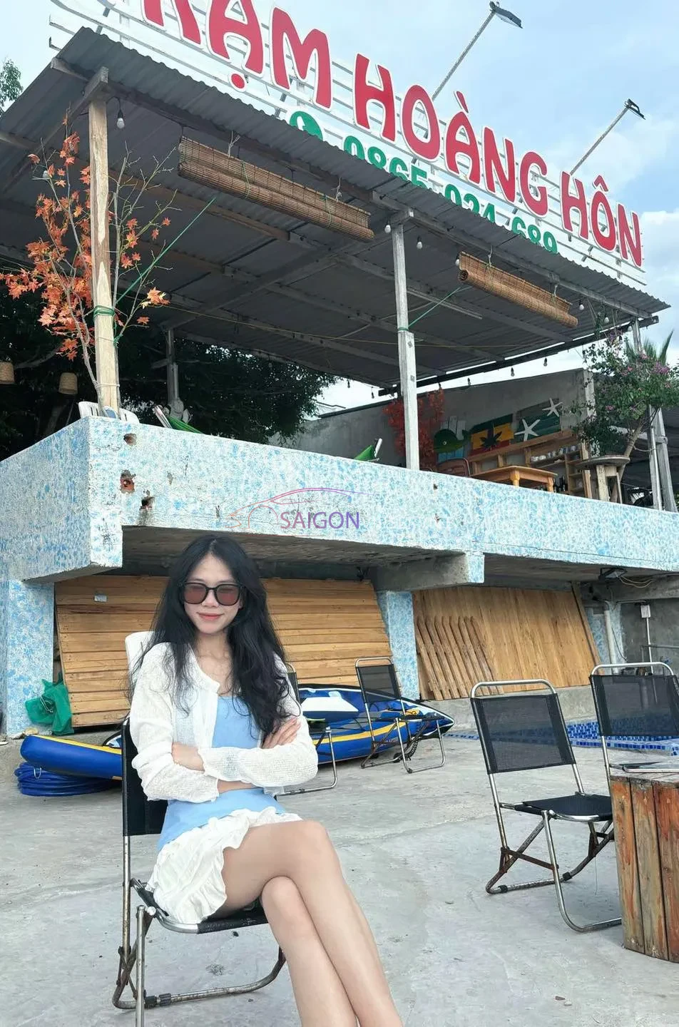 Trạm Hoàng Hôn Homestay Bình Hưng với mặt tiền khu lưu trú và không gian check-in gần biển dành cho du khách