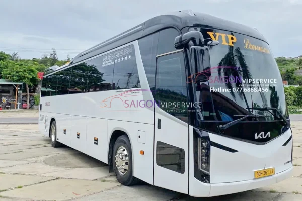 Xe 45 chỗ KIA Granbird với ngoại thất nổi bật